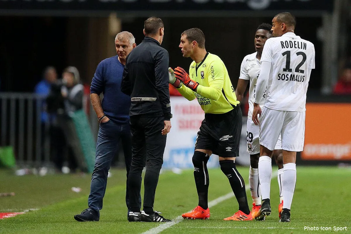 goal line technology un drapeau de supporter ou le maillot de vercoutre a cause le bug iconsport icon vmi 300917 05 33195314