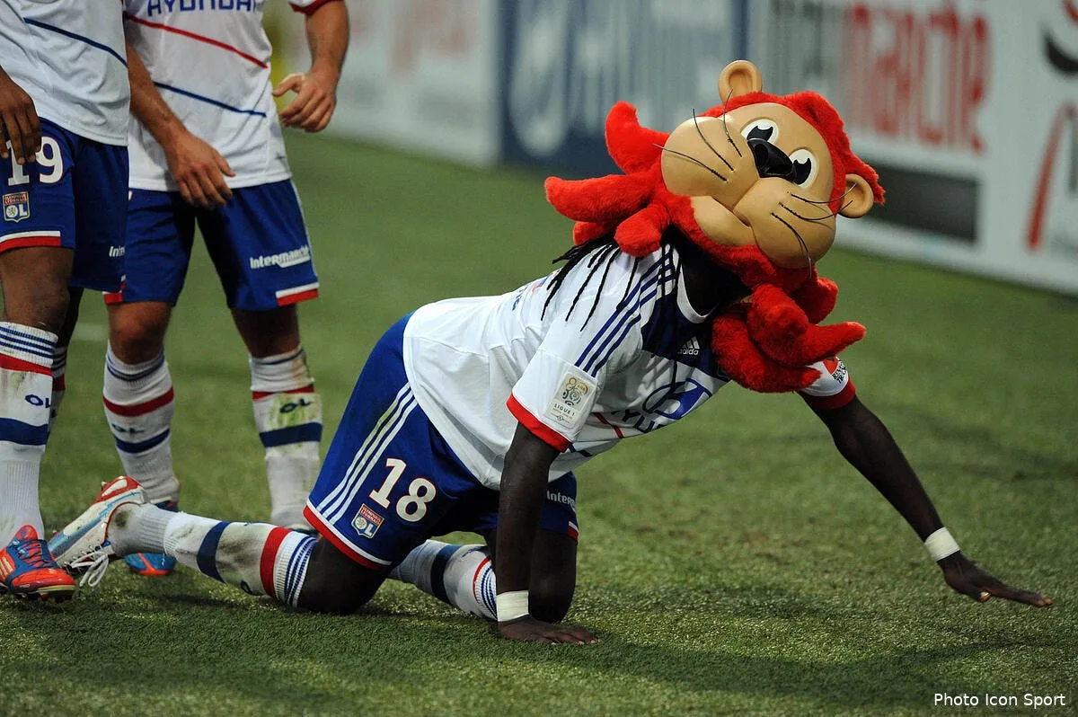 gomis elu meilleur joueur de l ol en 2012 iconsport jpt 211012 89 0246473