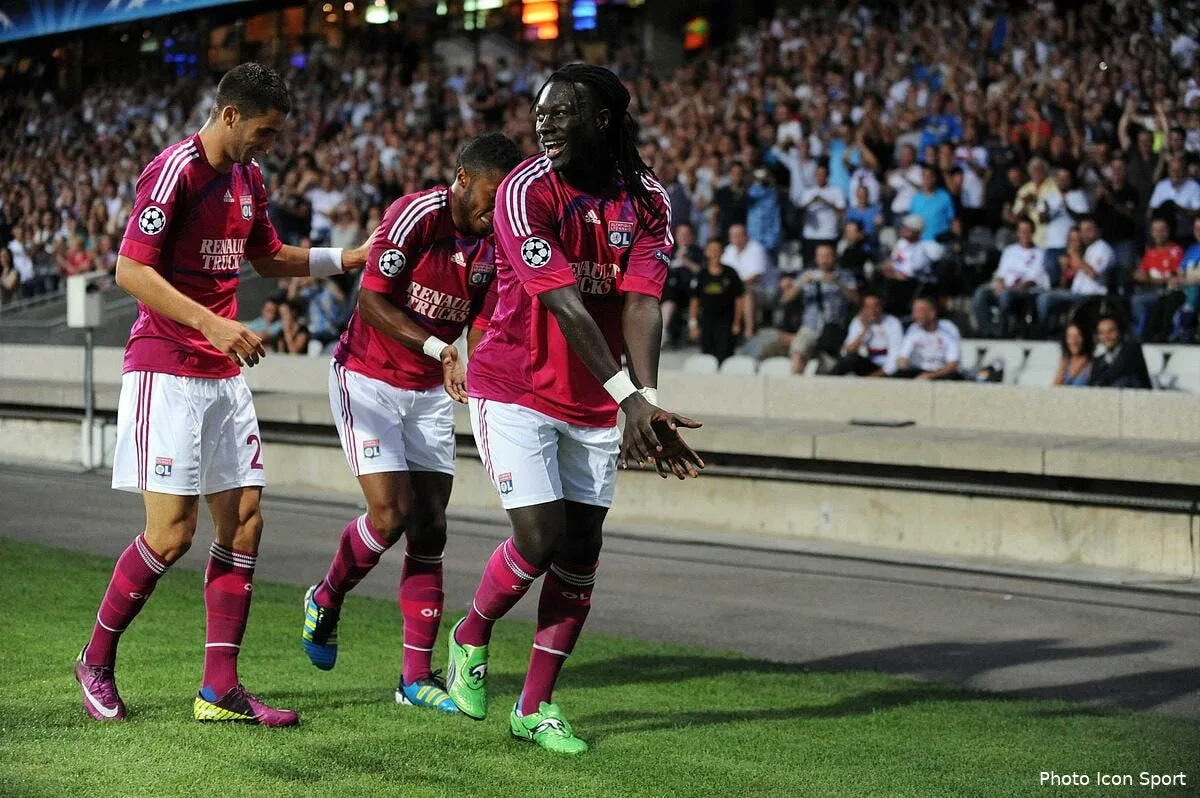 gomis en forme c est l ol qui rigole iconsport jpt 160811 01 0523433