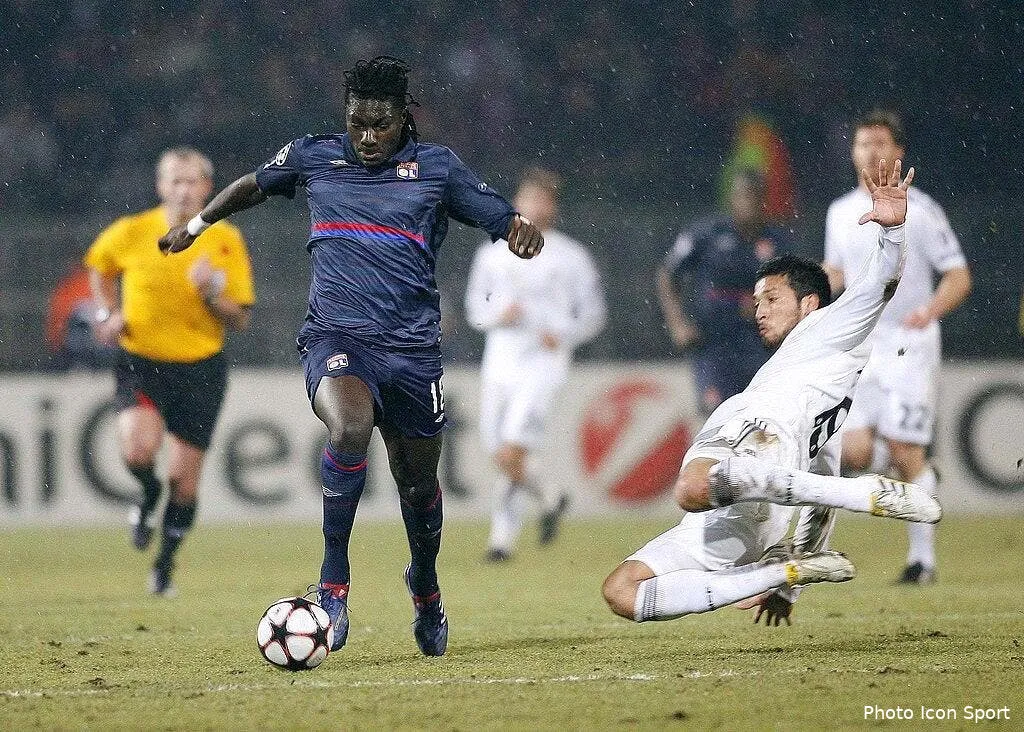 gomis place l ol avant les bleus 47932 7203