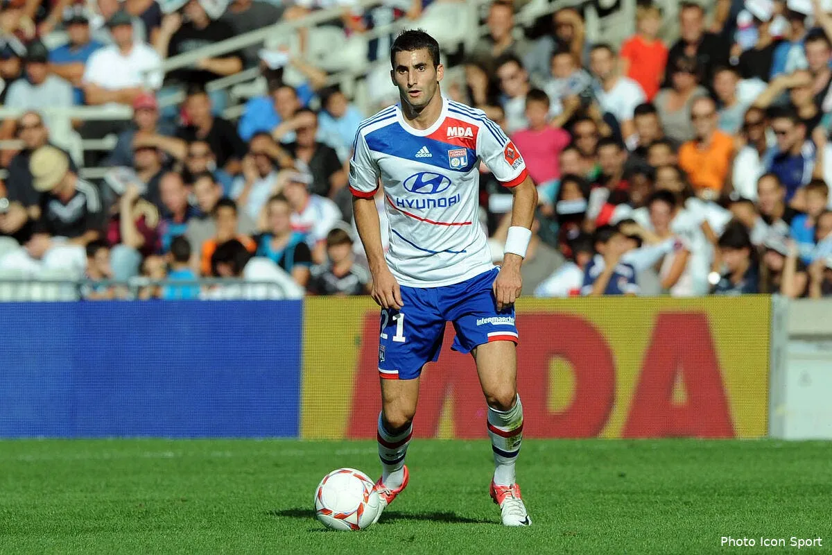 gonalons aimerait etre le totti ou le maldini de l ol iconsport jpt 160912 08 4840414