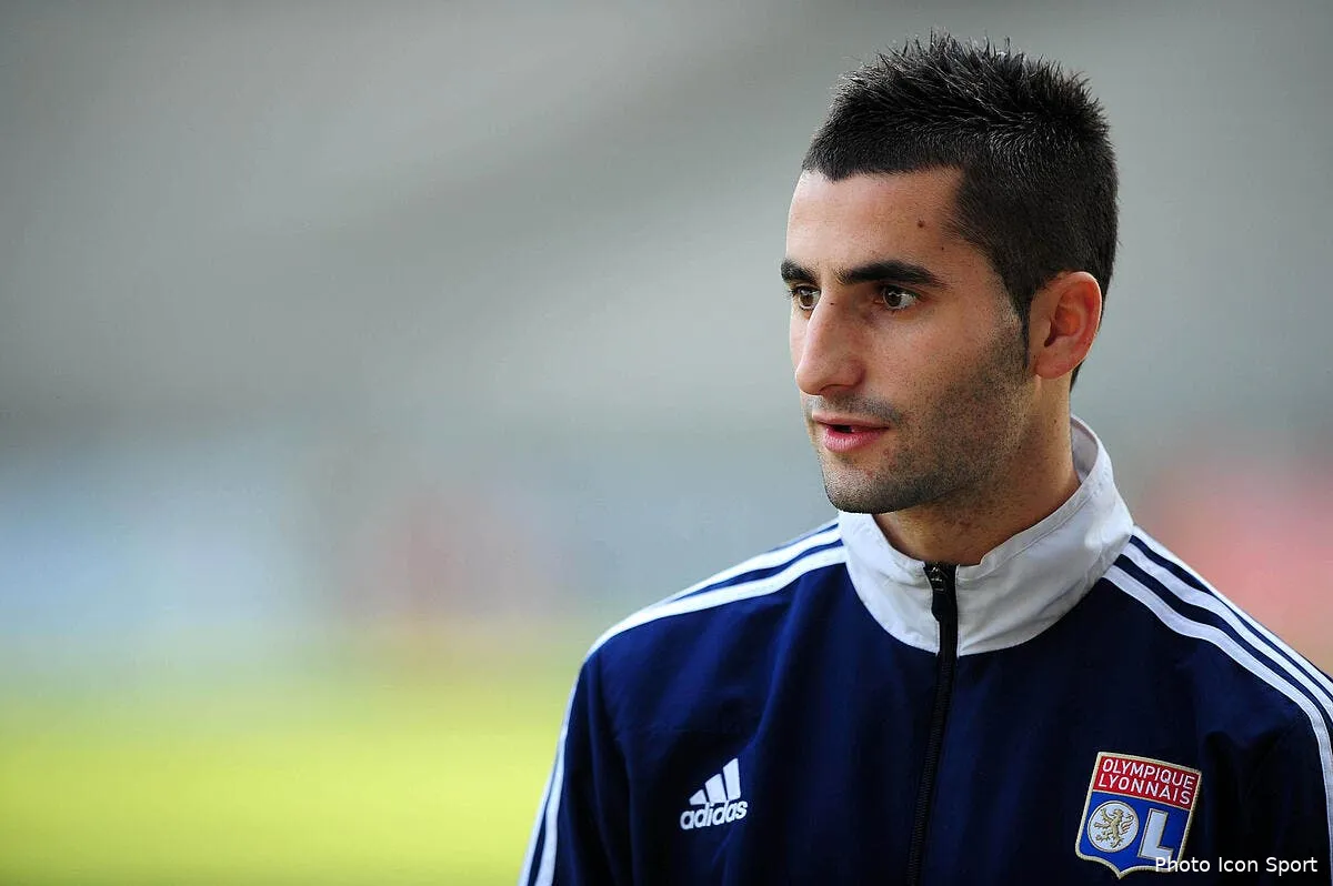 gonalons confirme des negociations a venir entre l ol et naples iconsport jpt 181213 05 3873431