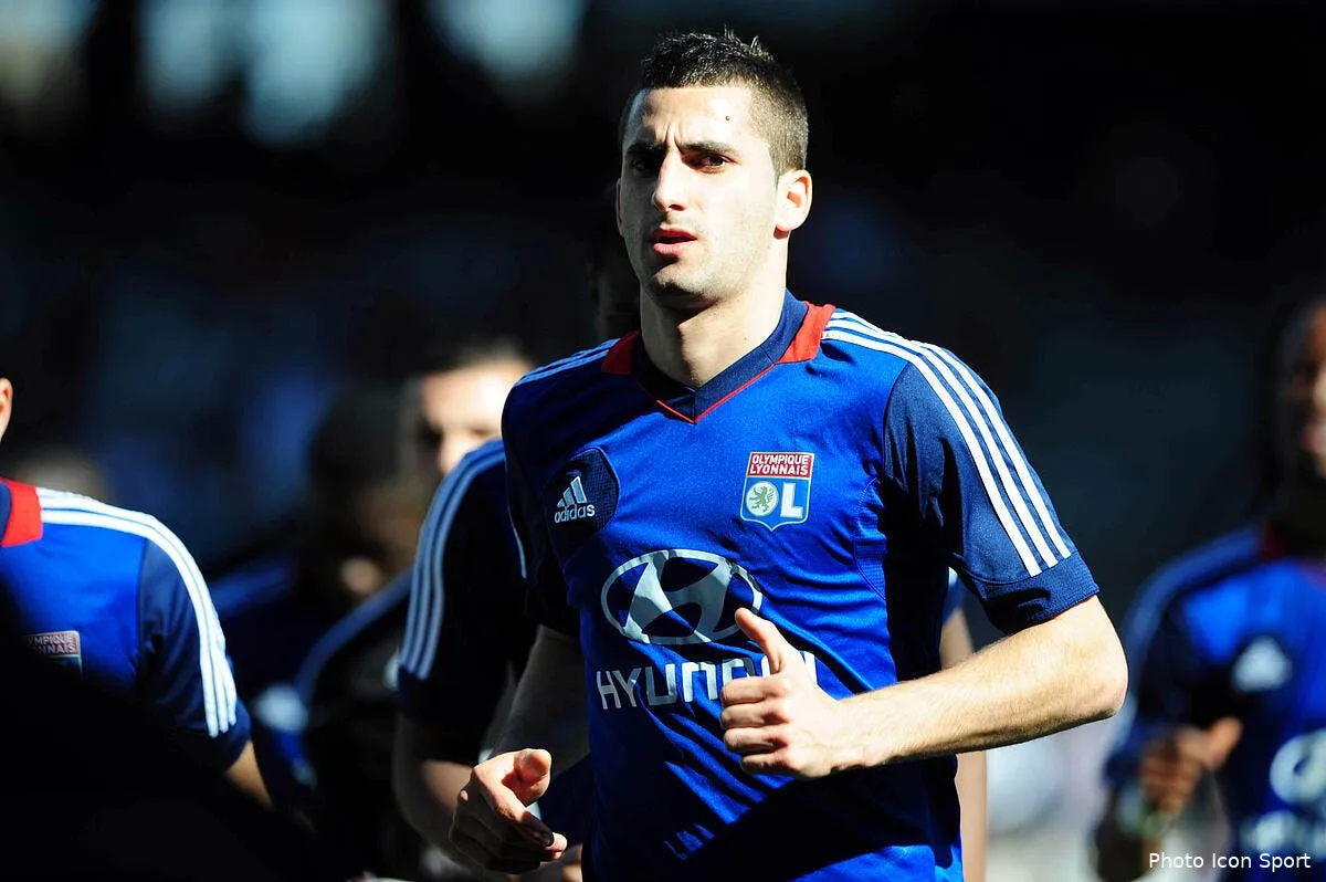 gonalons va rester a l ol pour mieux partir ensuite iconsport jpt 140413 77 3560735