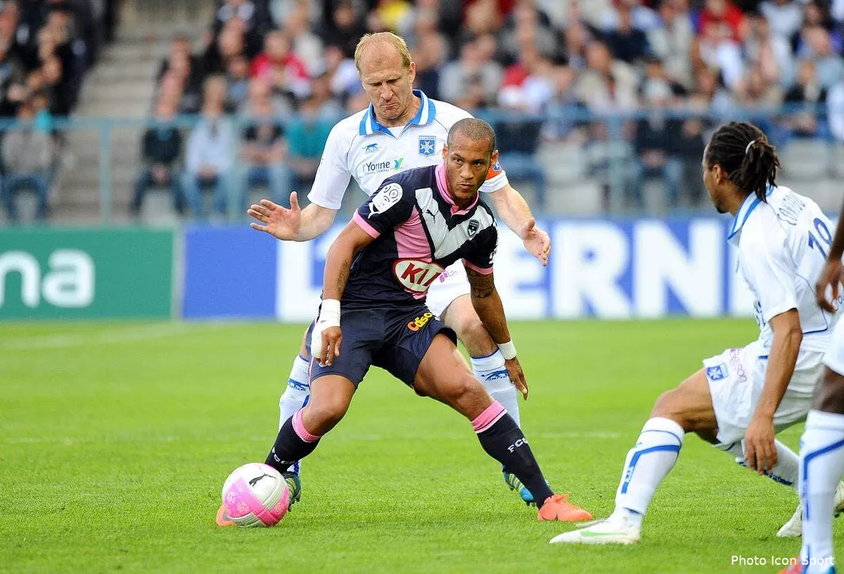gouffran decoupe laurent blanc et jean tigana pour le meme prix iconsport win 070512 05 1234739