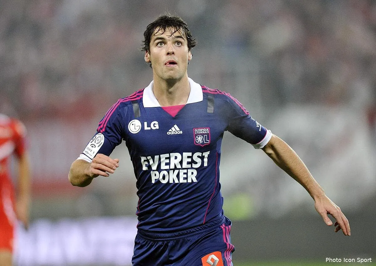gourcuff est un lyonnais a la disposition de l ol iconsport per 211211 74 6929443