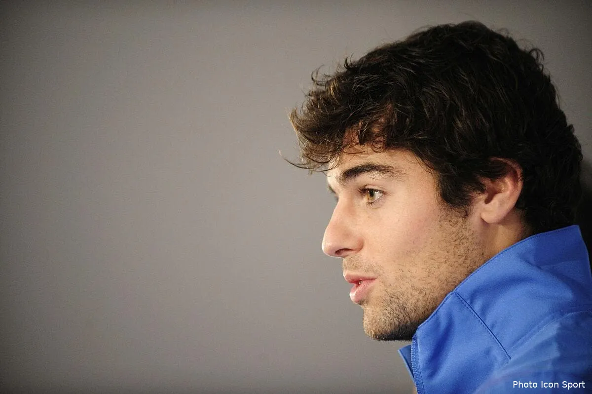 gourcuff n a pas lache pirlo meme apres le match iconsport noe 121112 08 1143115