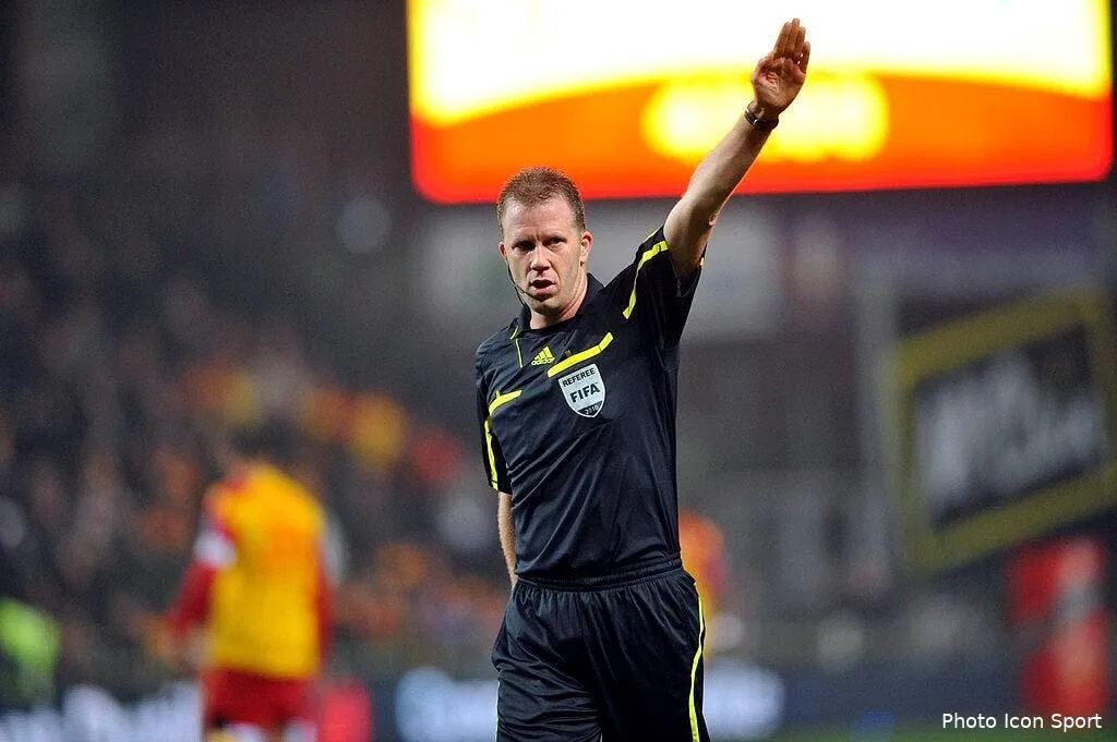 gourcuff s est fait un ennemi chez les arbitres 67875 16094