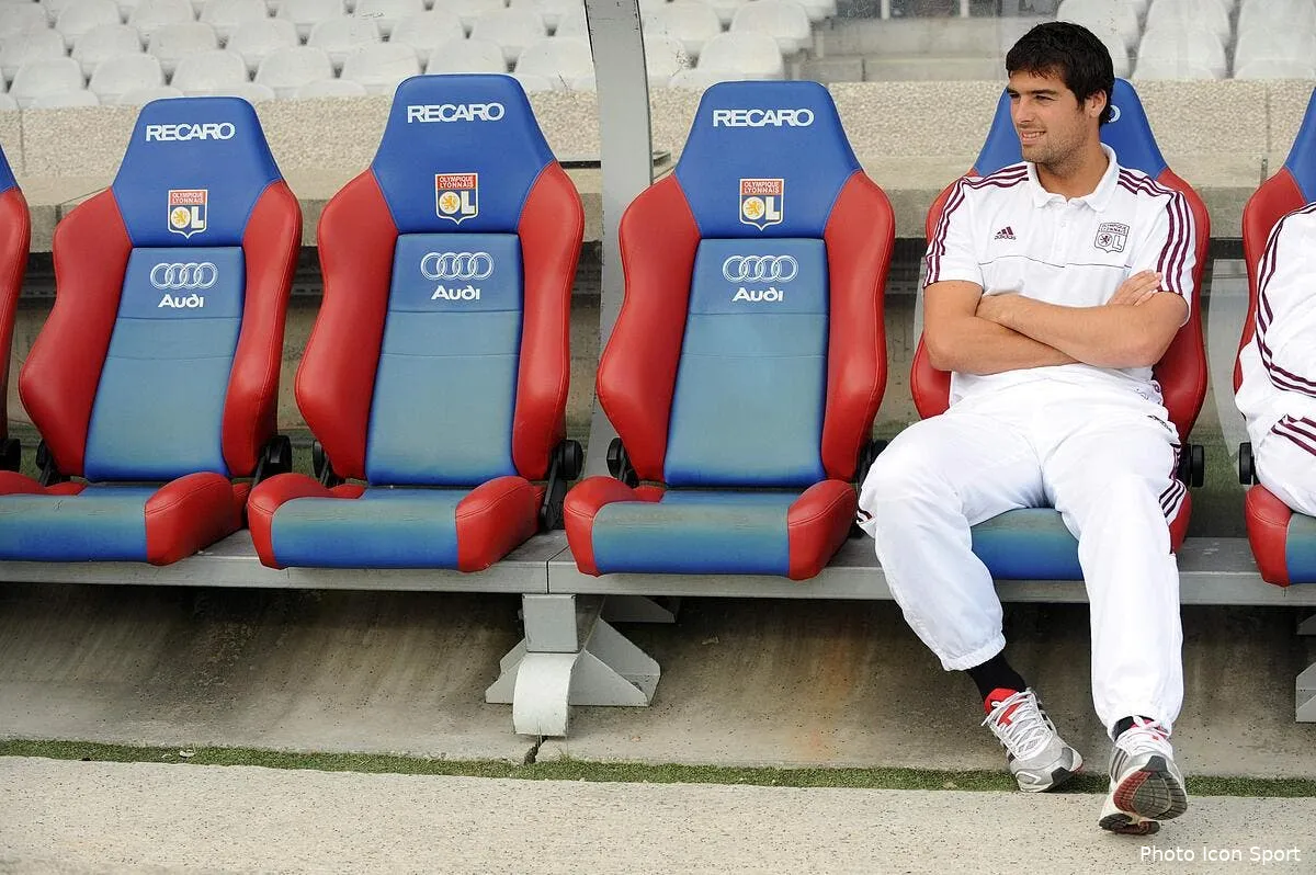 gourcuff se fait allumer par lizarazu iconsport jpt 270411 99 9725945