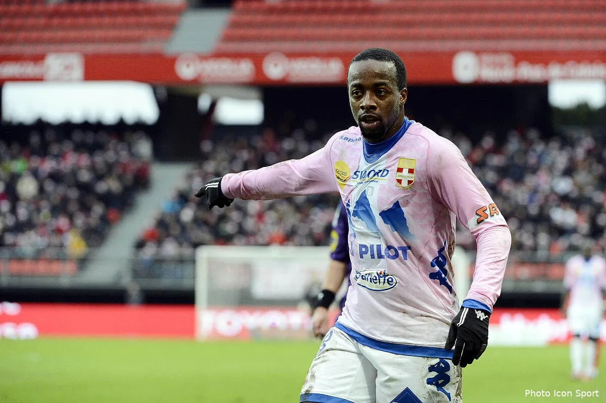 govou a l ol la signature est proche iconsport por 231212 77 7167415