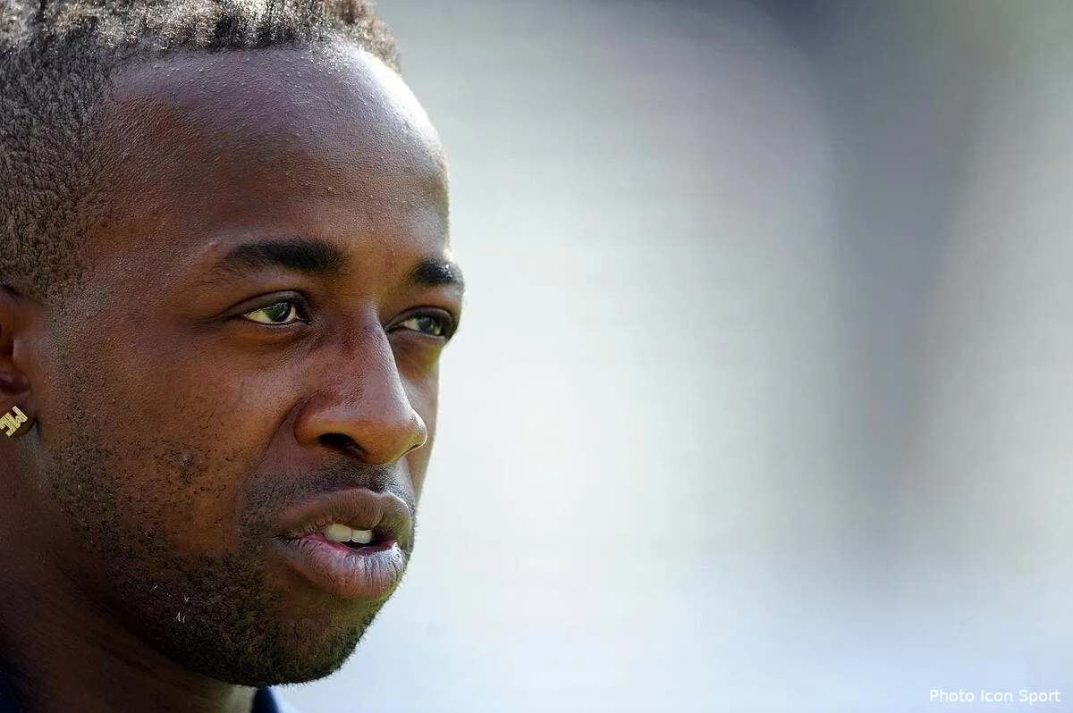 govou ecorche blatter sur le racisme iconsport jpt 140811 301 8427400