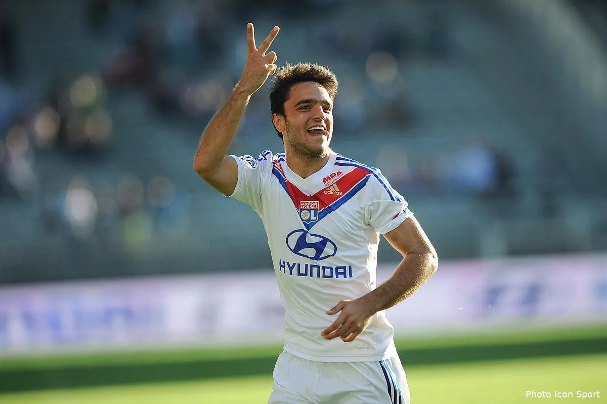 grenier annonce qu il est pret a prolonger a l ol iconsport jpt 220913 08 24108977