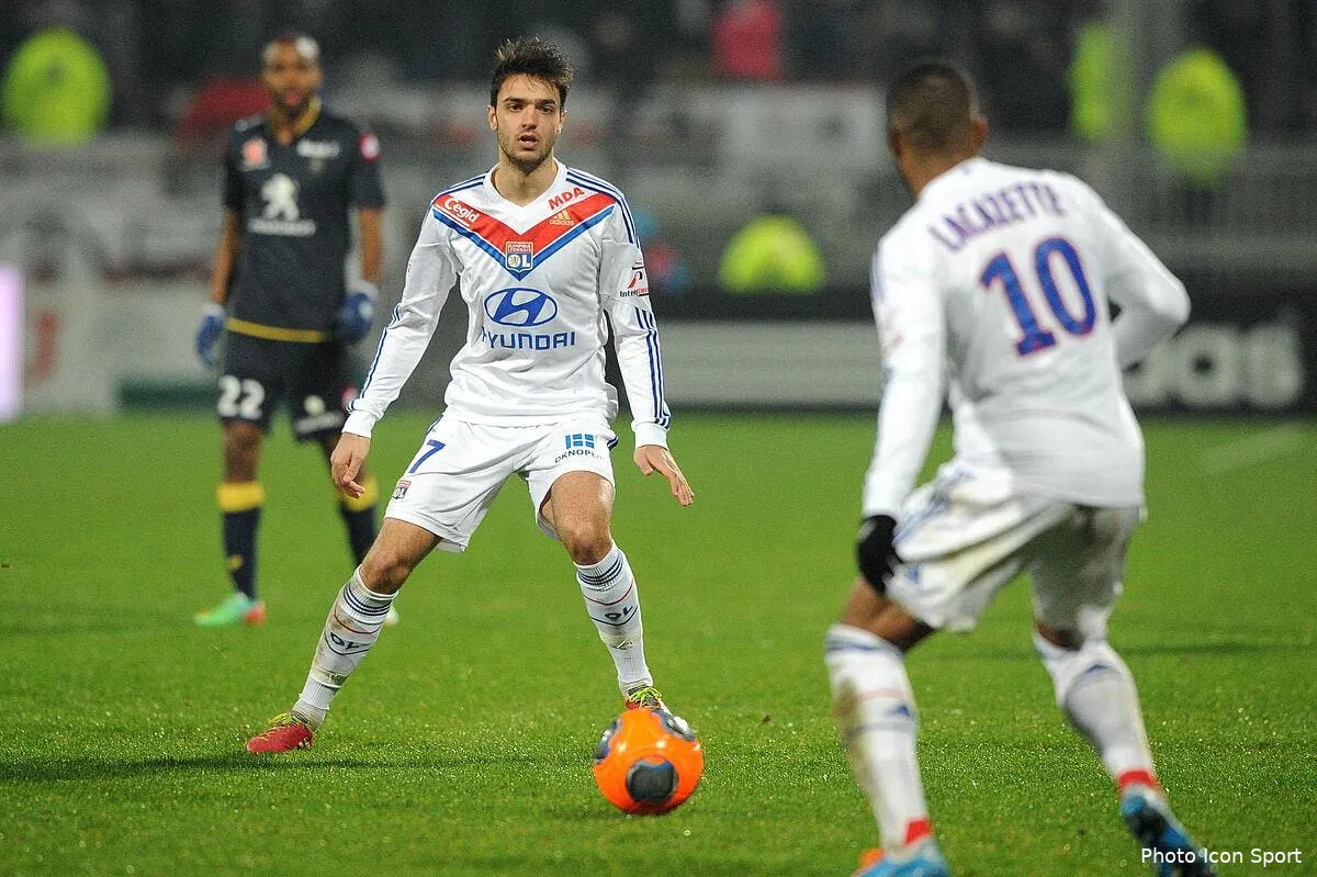 grenier dit pourquoi il reste a l ol iconsport jpt 110114 05 5975385
