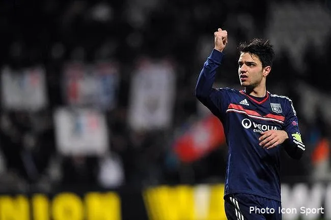 grenier et umtiti pourraient finalement rester a l ol clement grenier proche d un des deux club milanais iconsport jpt 270214 91 24 8728787825