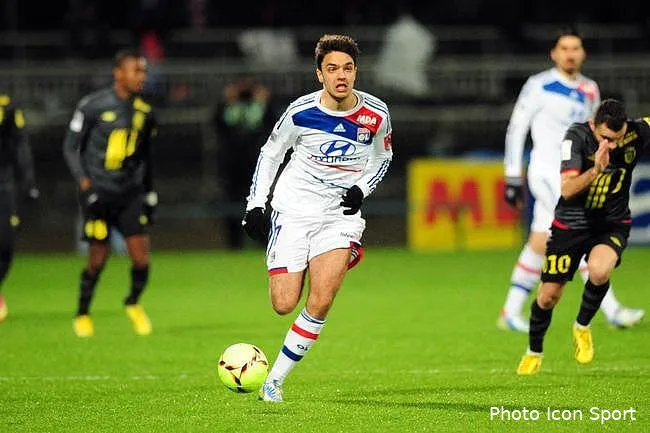 grenier exige que l ol fasse des efforts financiers pour le garder l agent de clement grenier envoie un signal a l ol et a la juventus iconsport jpt 100213 08 07 5015554993