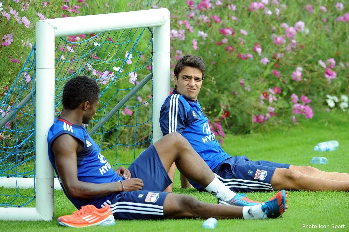 grenier ne va pas prolonger a l ol et tord le cou au faux tweet d aulas iconsport jpt 110912 36 8046833