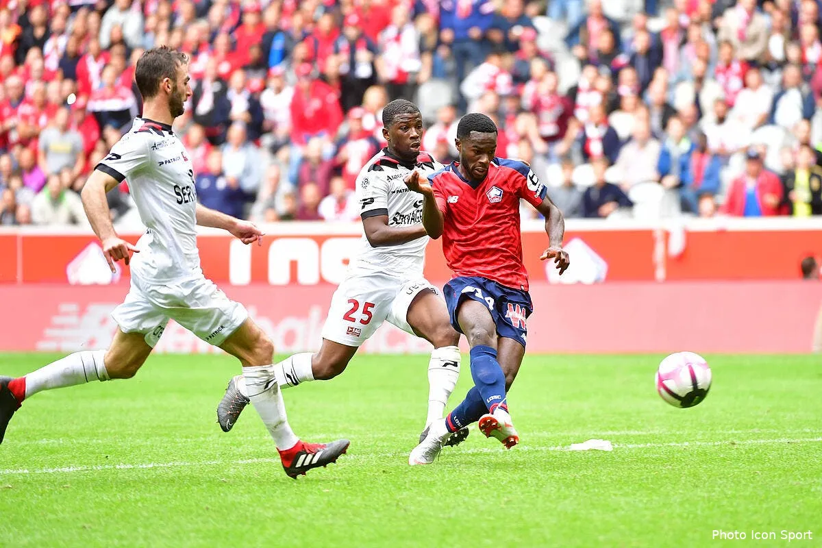 guingamp explose face a l attaque de feu du losc icon win 260818 01 59748228789