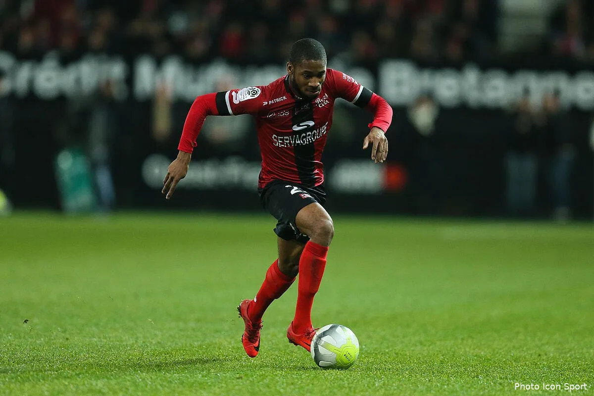 guingamp niort iconsport icon mic 201217 11 42205581