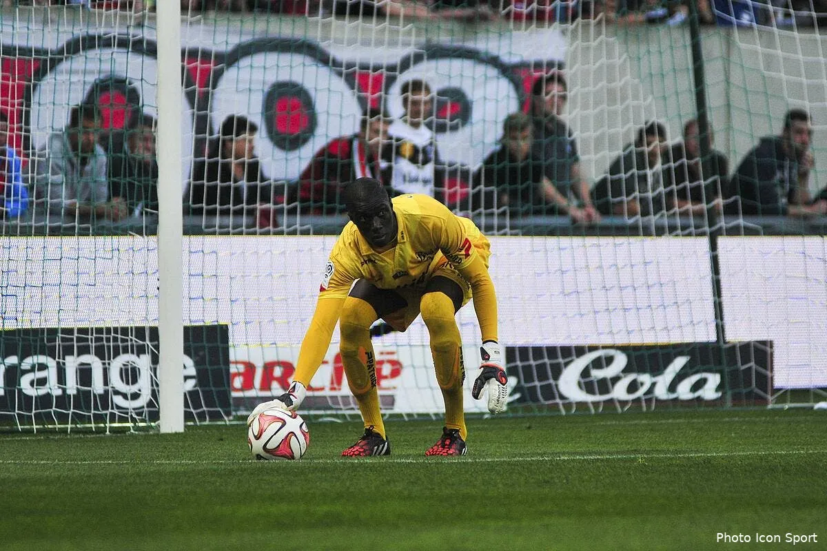 guingamp prolonge samassa jusqu en 2017 iconsport bre 240914 09 4793895