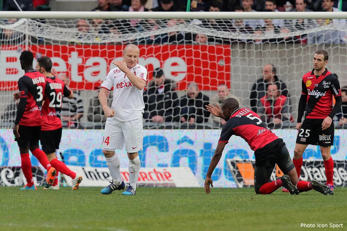 guingamp reconnait s etre casse les dents devant lille iconsport vmi 080315 01 08106089