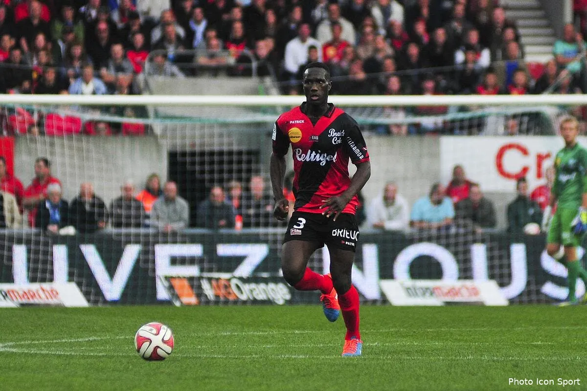 guingamp solide comme un roc face a minsk iconsport bre 051014 09 0595109