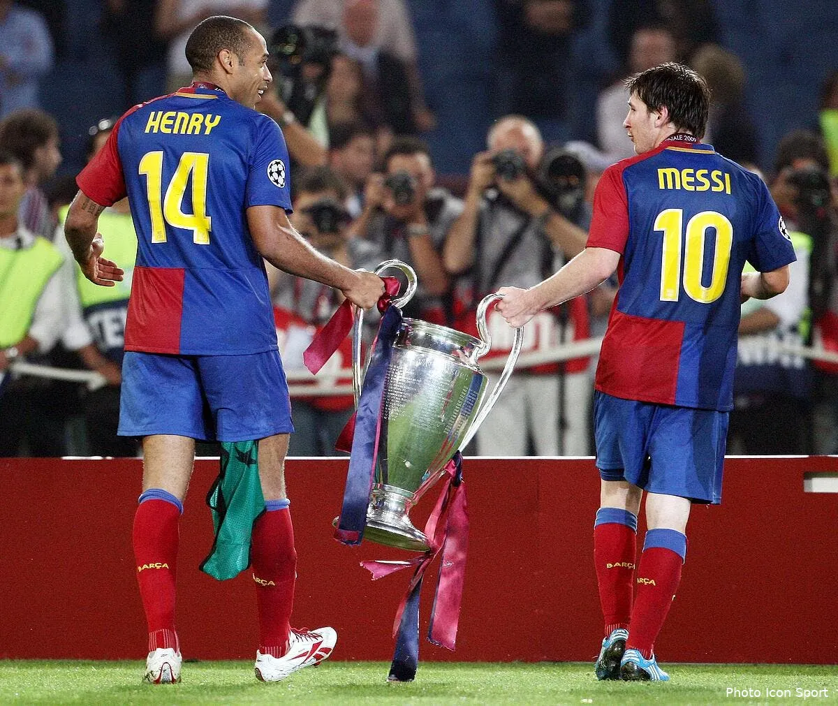 henry prefere le talent de messi au travail de cristiano ronaldo henry messi88179