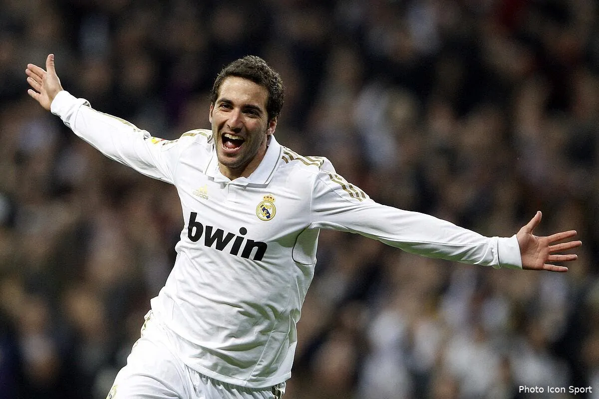 higuain la nouvelle piste pour le mercato du psg iconsport spm 261111 06 11 128542