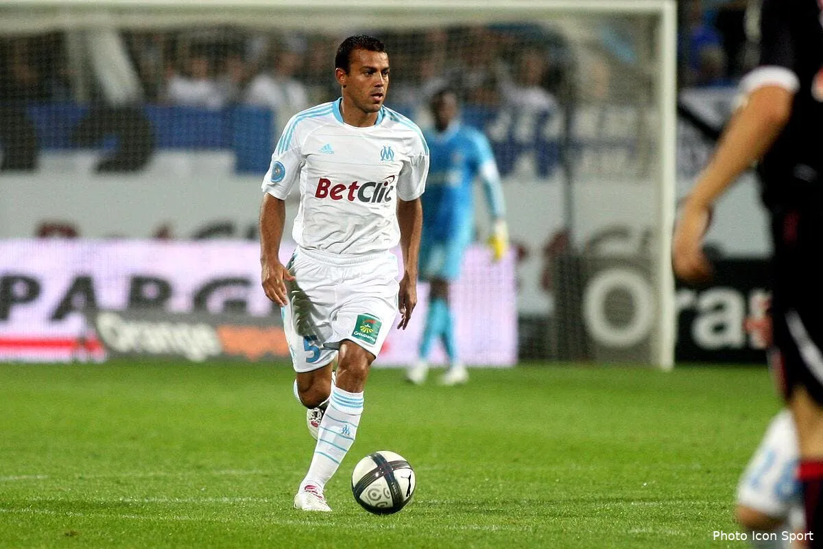 hilton cambriole et agresse a son domicile iconsport guy 120910 09 1021887