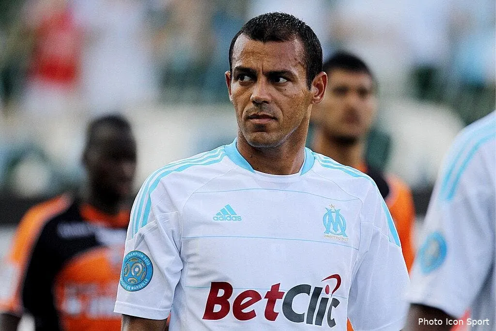 hilton titulaire et pas valbuena c etait un bug de l om 69967 17885