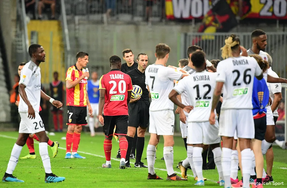 homophie les ultras ne sont pas dupes du manege de la lfp icon winter 27082019 001040262743