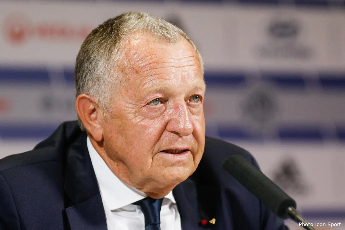 homophobie aulas a une enorme crainte il lance l alerte icon bia 160819 09 04264103