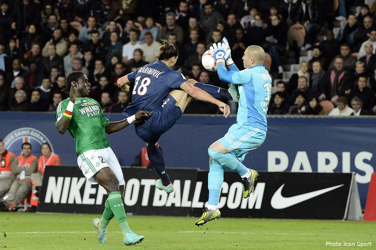 ibrahimovic aurait pu prendre six matches de suspension iconsport por 031112 44 2142761