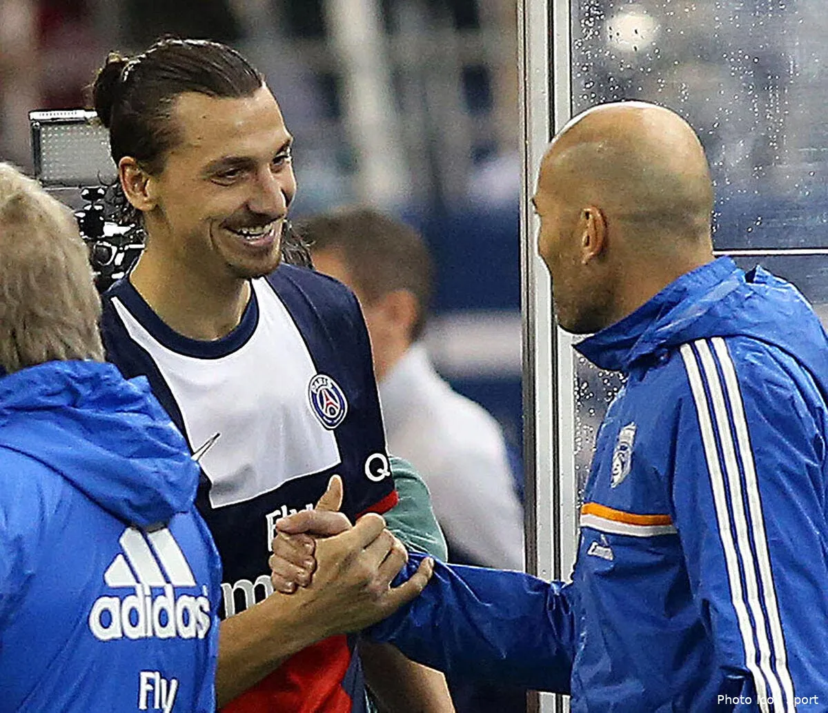 ibrahimovic rougit presque de la comparaison avec zidane iconsport fir 020114 05 1976767