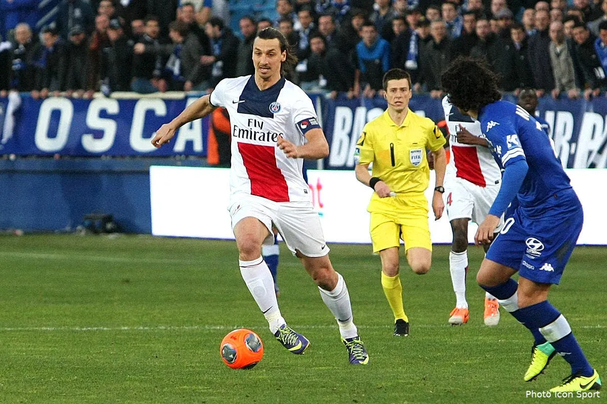 ibrahimovic se fait deglinguer par djibril cisse iconsport mae 080314 05 4178189