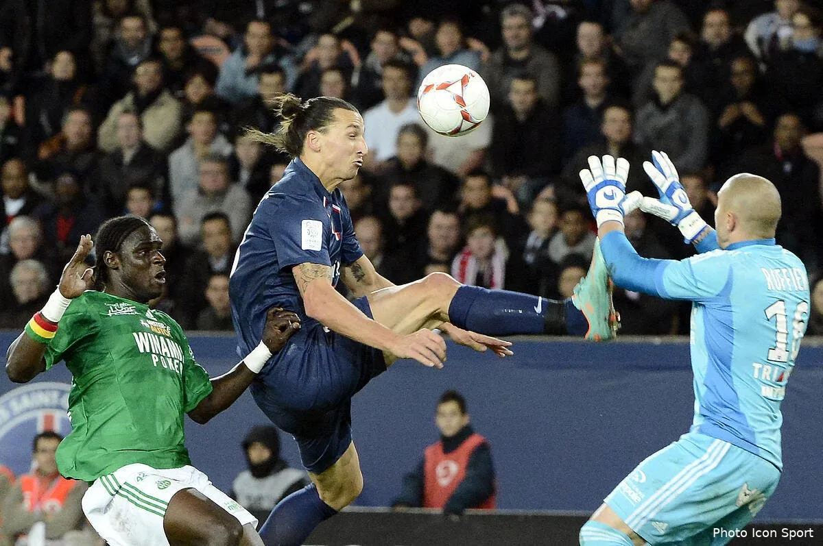 ibrahimovic suspendu deux matches pour son rouge contre l asse iconsport por 031112 888 0442531