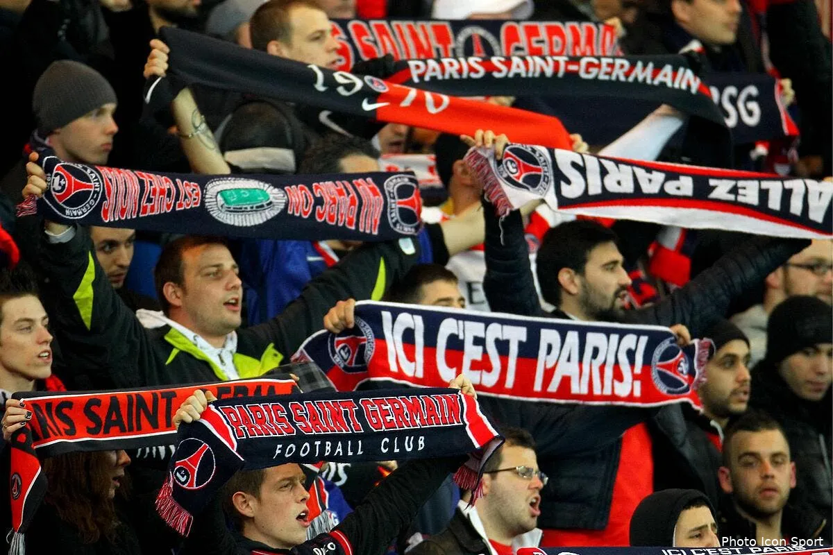 ici c est paris l echarpe qui fait le buzz a marseille iconsport dyg 060313 11 1897279