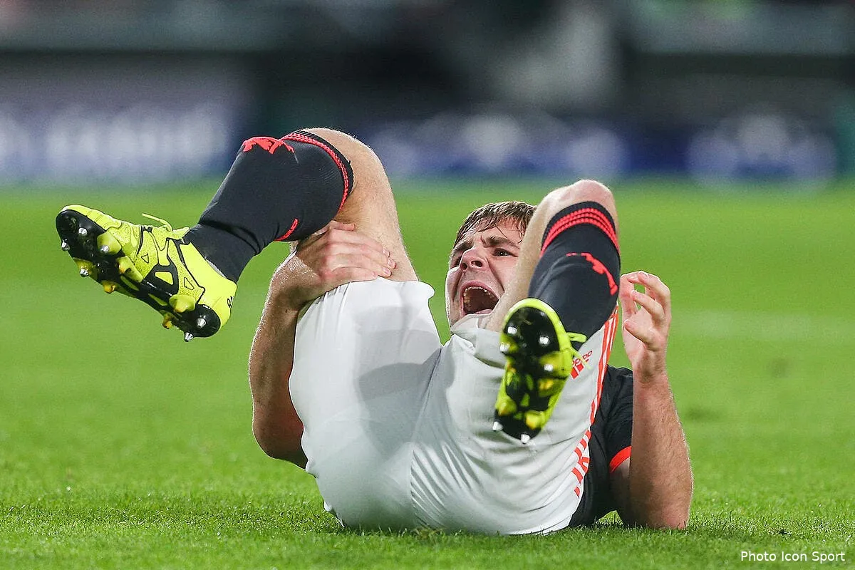 il casse la jambe de luka shaw mais n a pas fait faute iconsport bpi 150915 10 05120939