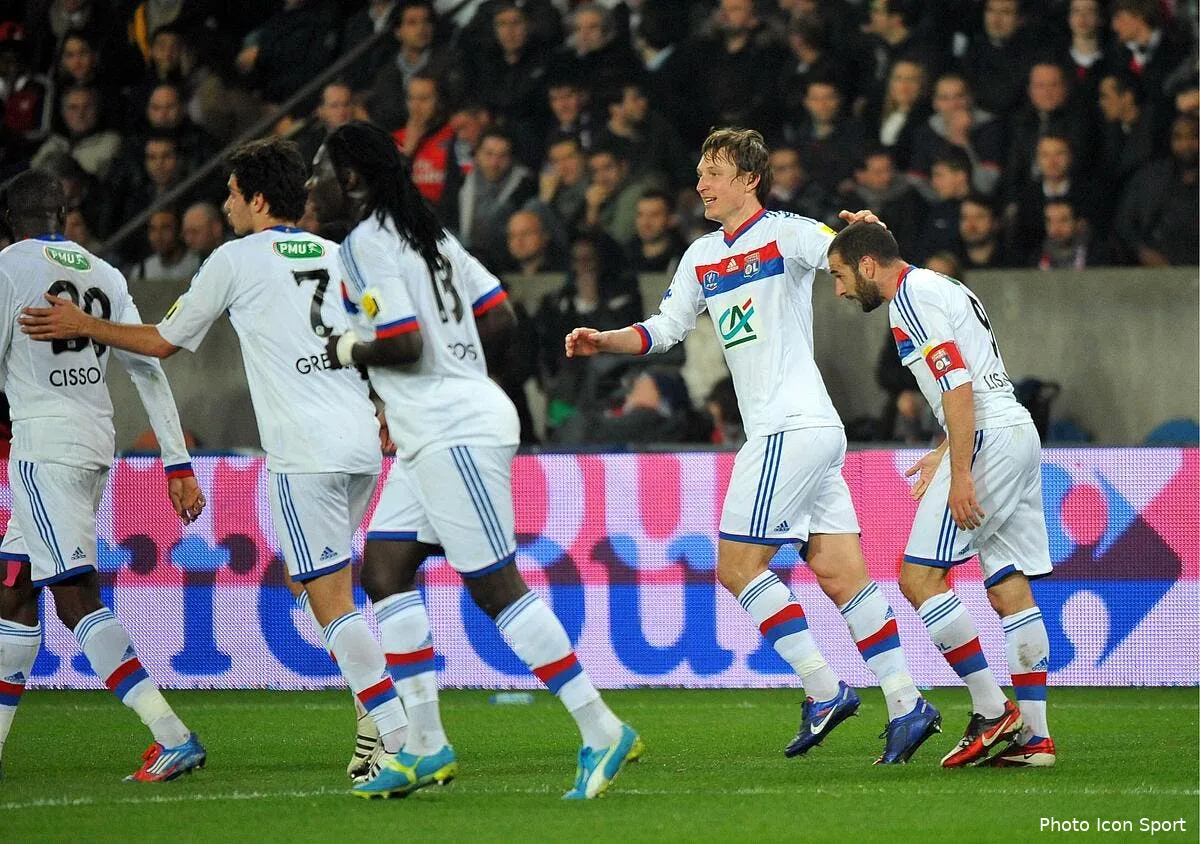 il ne faut plus toucher au 4 4 2 a l ol pour lisandro iconsport win 210312 03 0332685