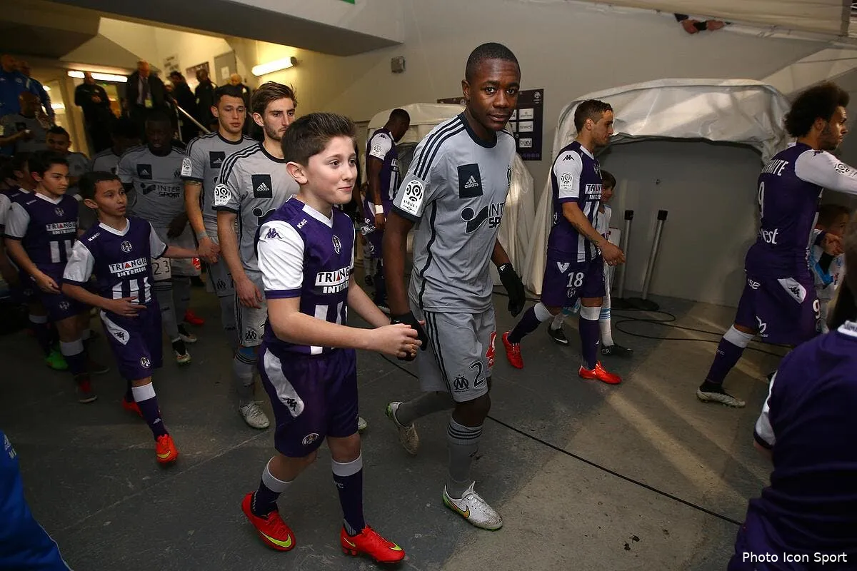 imbula arrive a porto pour exploser un record iconsport blo 030315 51 32114849