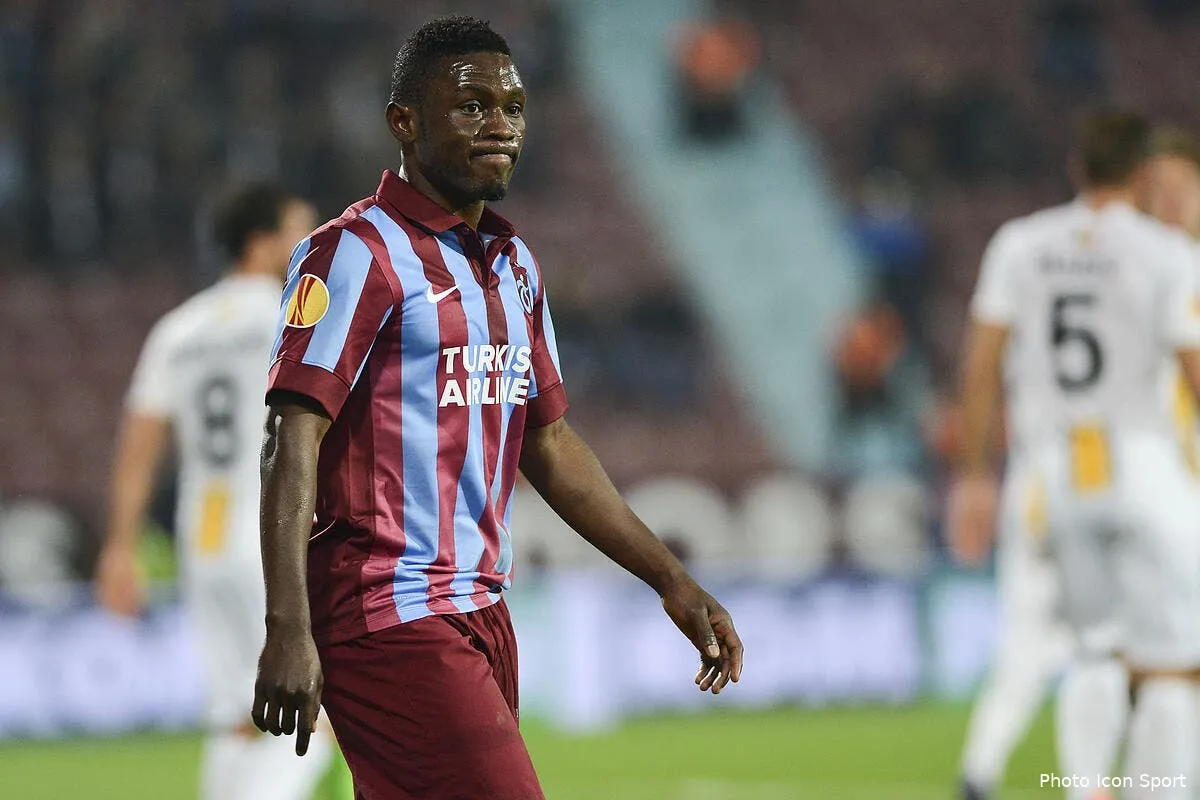 incroyable lorient enleve waris a l aeroport sous le nez de rennes iconsport ses 231014 01 14117495