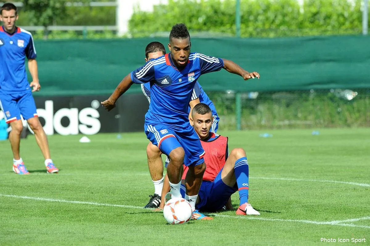 inquietude pour lacazette a l entrainement de l ol iconsport jpt 160712 05 4652773