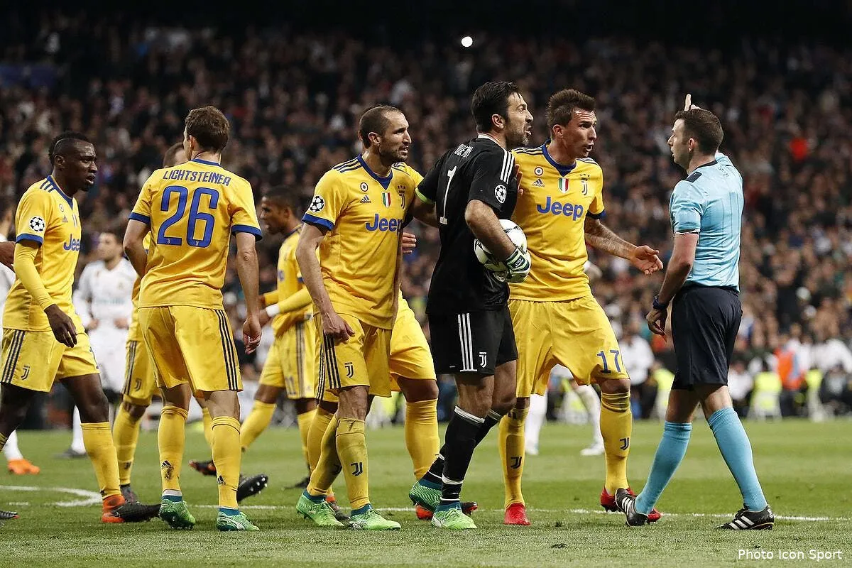 ita buffon scandalise le patron des arbitres italiens iconsport icon vii 110418 01 11216003