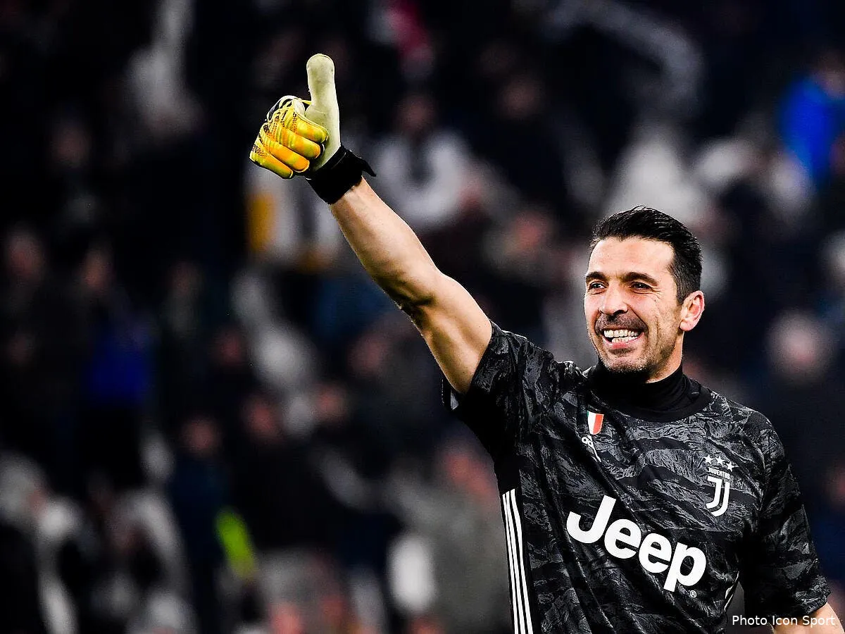 ita gianluigi buffon depasse maldini et totti dans la legende icon lp 10937360288467