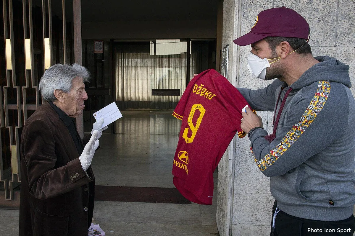 ita les joueurs de l as rome sacrifient quatre mois de salaire icon lp 11240910283151