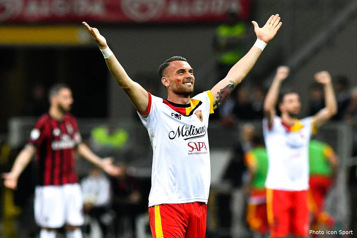 ita malgre l expulsion de diabate la lanterne rouge gagne a milan iconsport icon ipp 210418 21 05216489