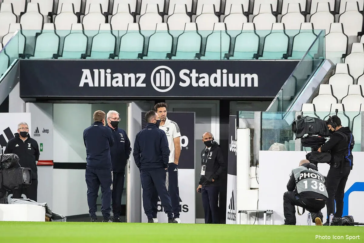 ita victoire 3 0 de la juventus et 1 point de penalite pour naples icon spi 009 jm juve napoli296745