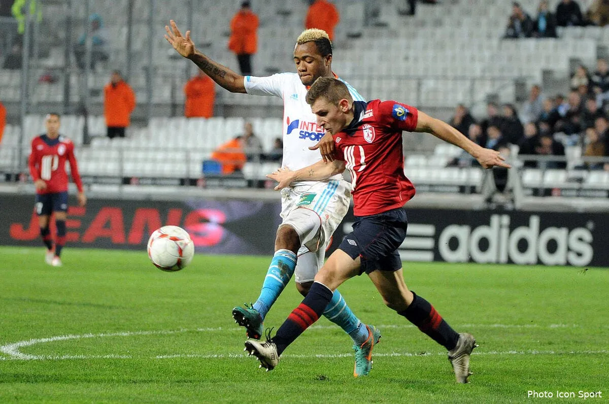 j ayew iconsport pet 251112 08 0345989