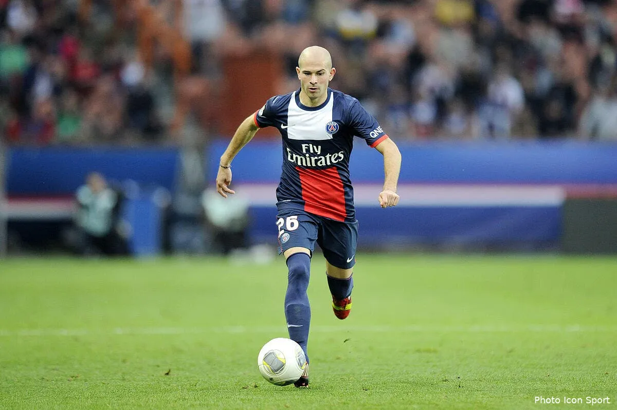 jallet presente a gerland avant ol seville iconsport noe 191013 03 0987969