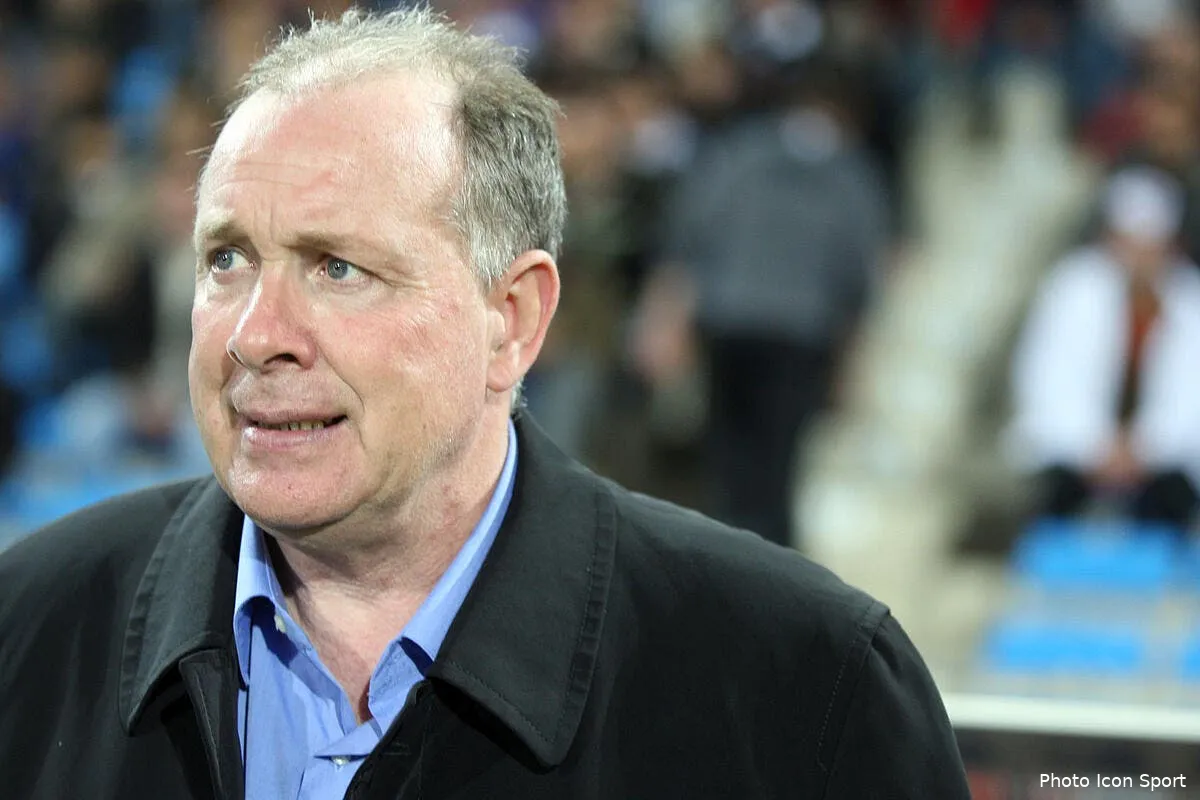 jean fernandez n etait pas assez grand pour entrainer le psg iconsport guy 291011 38 1926677