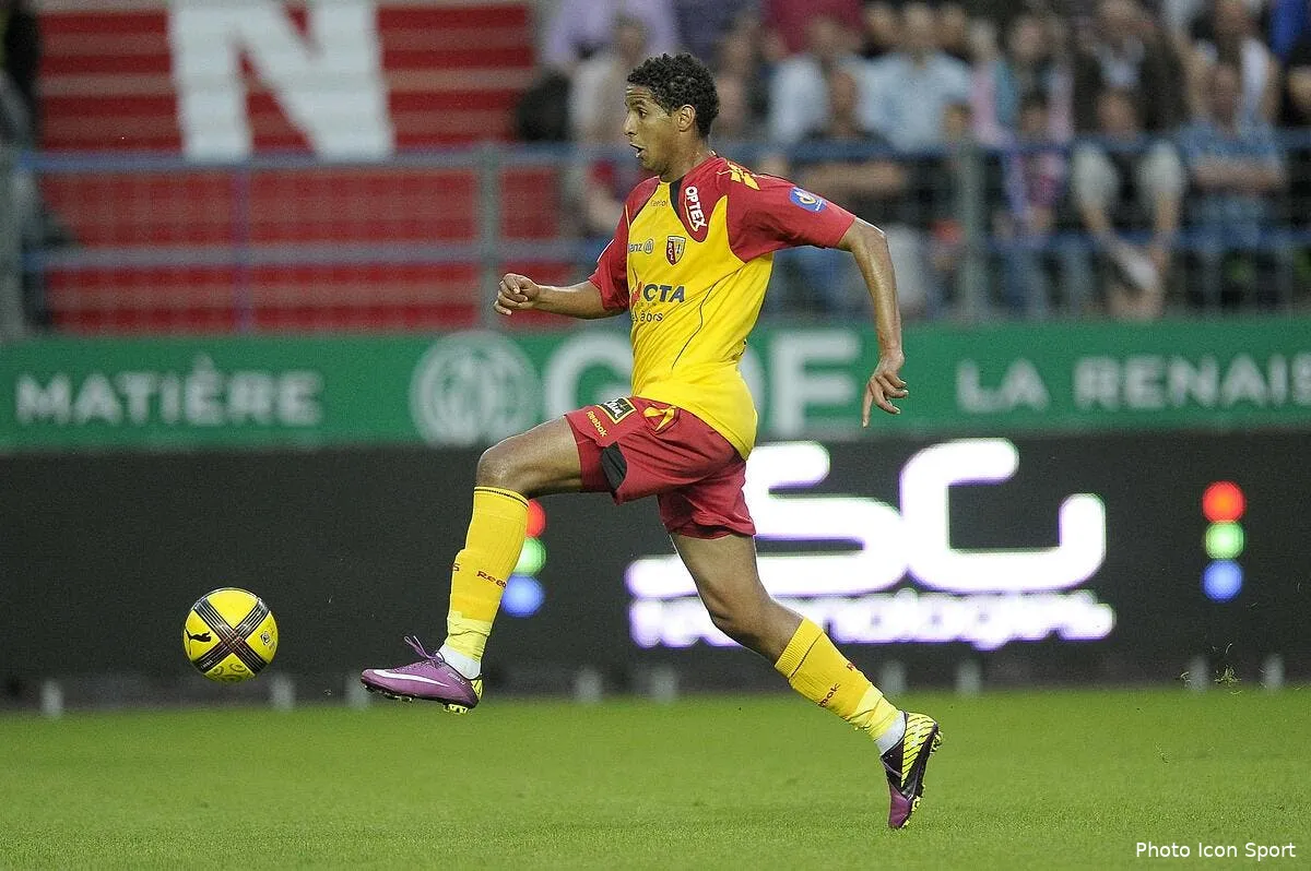 jemaa a la banane en signant a auxerre iconsport per 070511 04 2321451