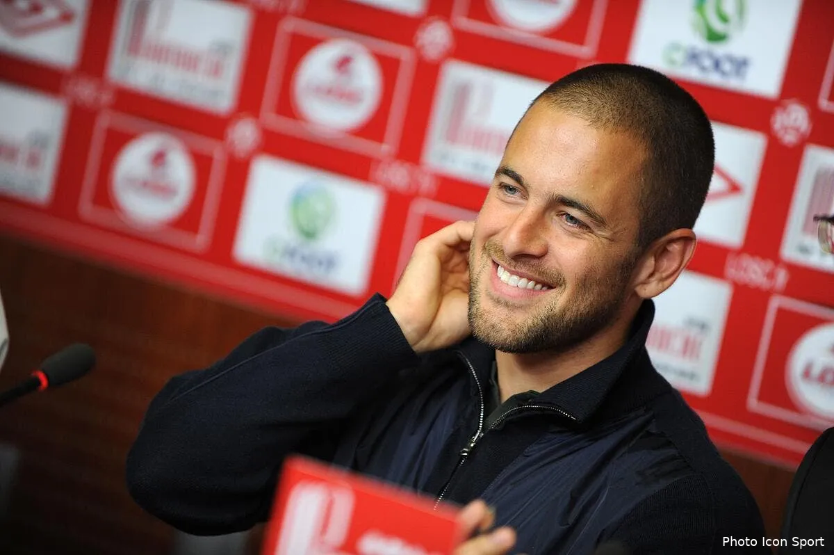 joe cole a deja charme le losc iconsport van 310811 77 8124352